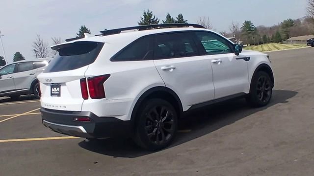 Certified 2022 Kia Sorento SX Prestige w/ Rust Color Package AWD/4WD image 3