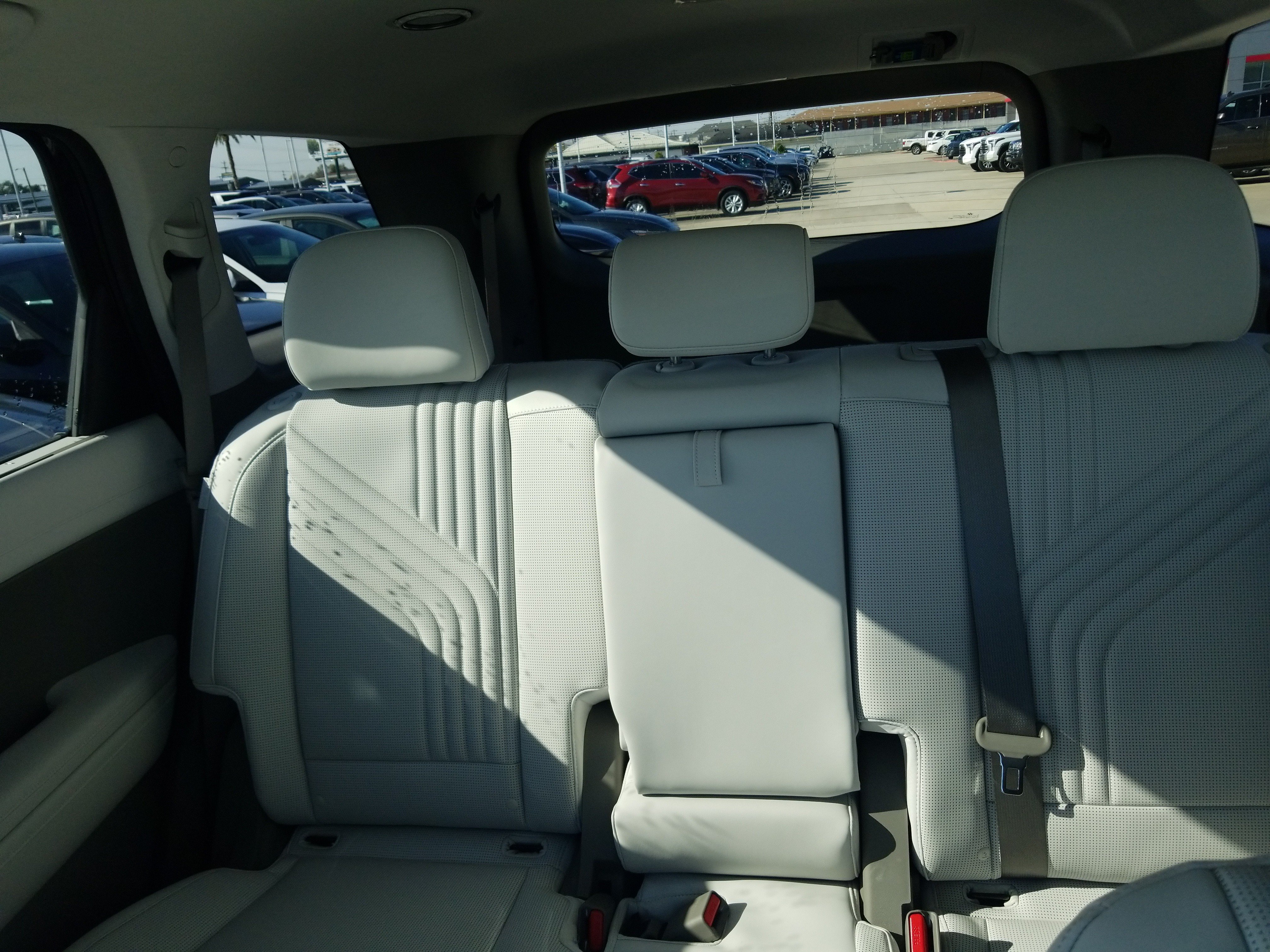 Used 2026 Hyundai Palisade SEL Premium FWD image 19