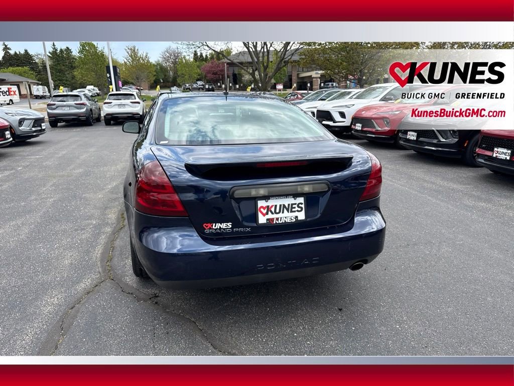 Used 2007 Pontiac Grand Prix w/ Sun And Sound Package FWD image 10
