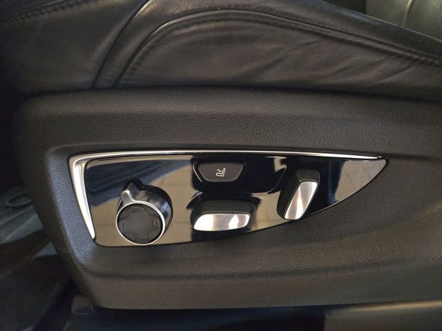 Used 2019 Cadillac Escalade Platinum image 12