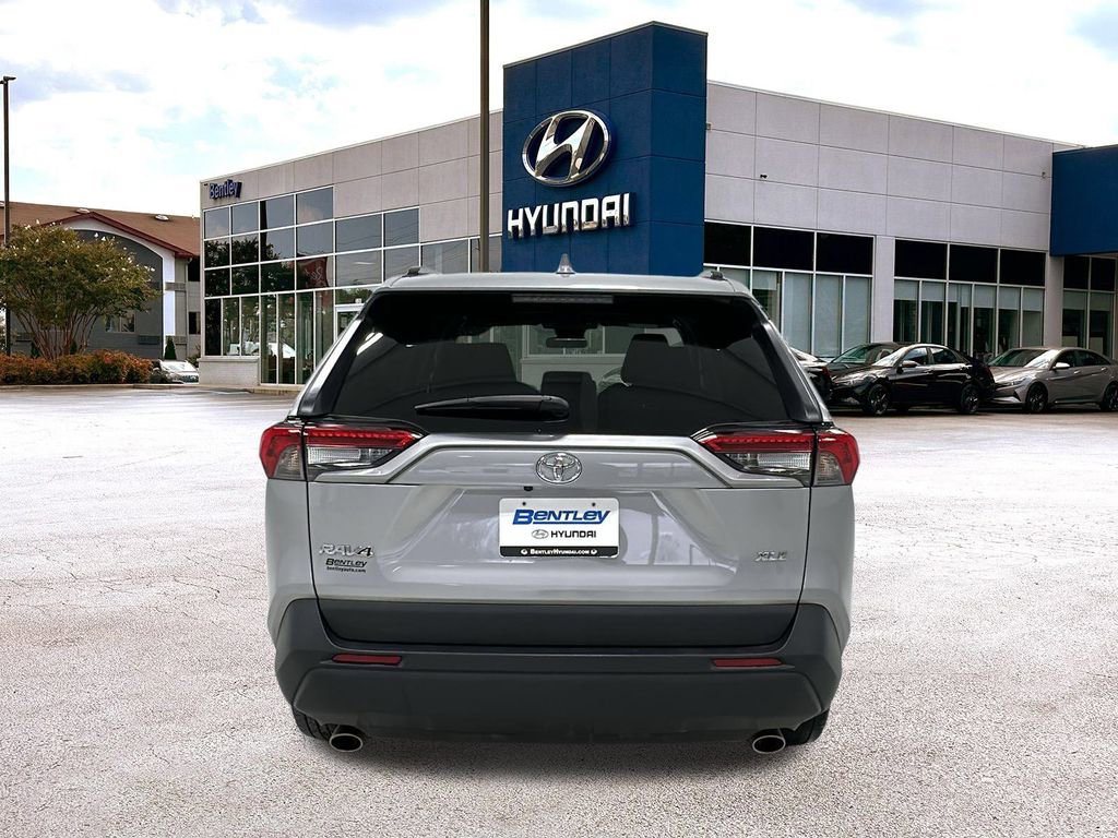 Used 2023 Toyota RAV4 XLE image 4