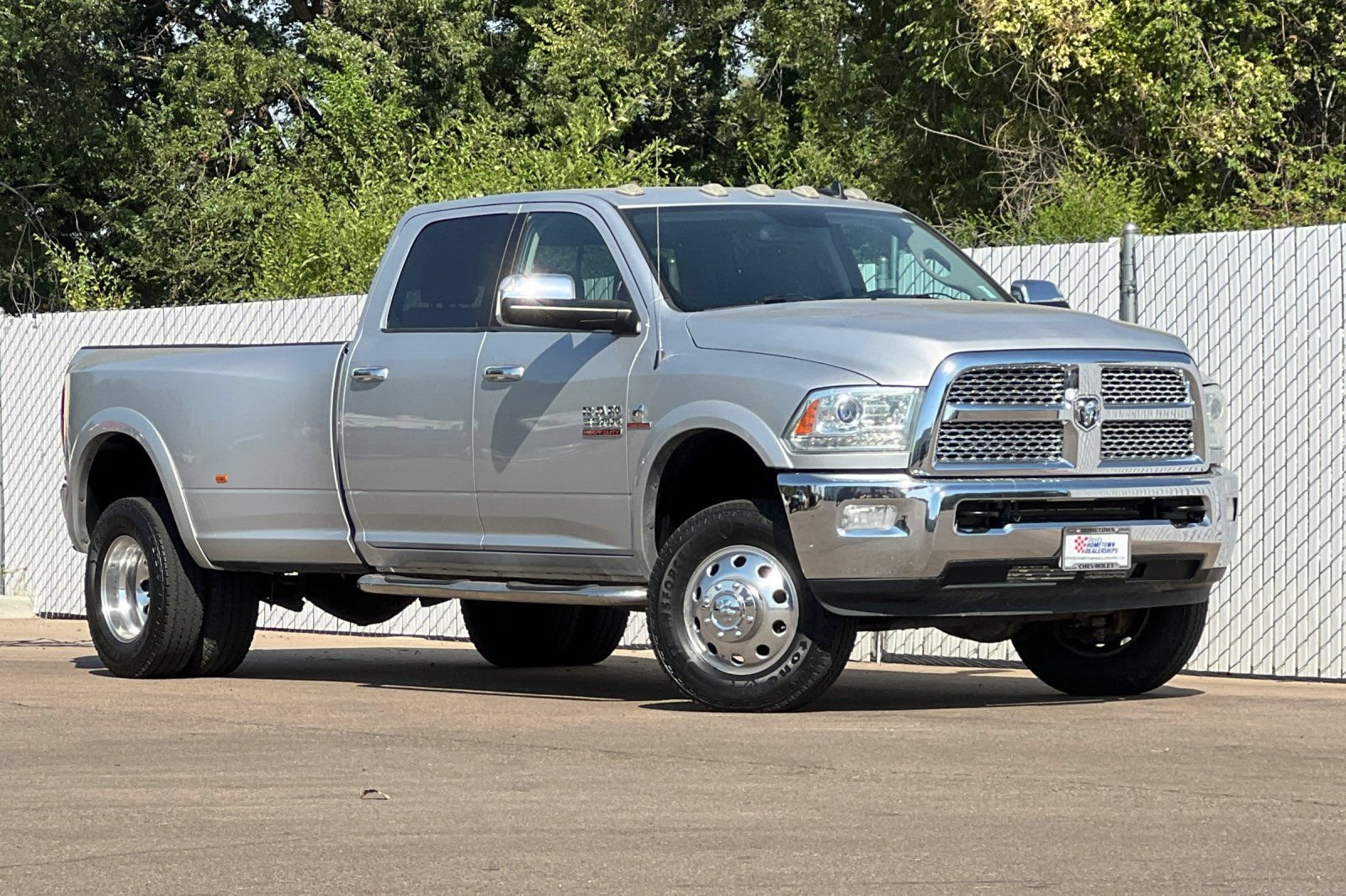 Used 2014 RAM 3500 Laramie w/ Cold Weather Group AWD/4WD image 2