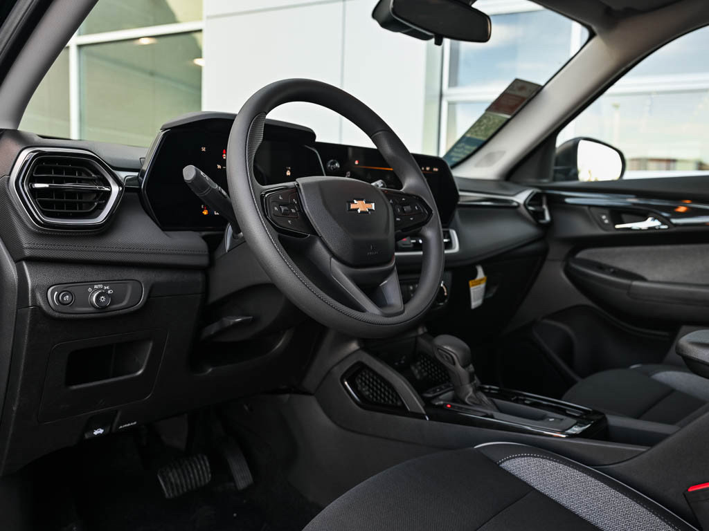 New 2026 Chevrolet TrailBlazer LS w/ LS Convenience Package AWD/4WD image 16