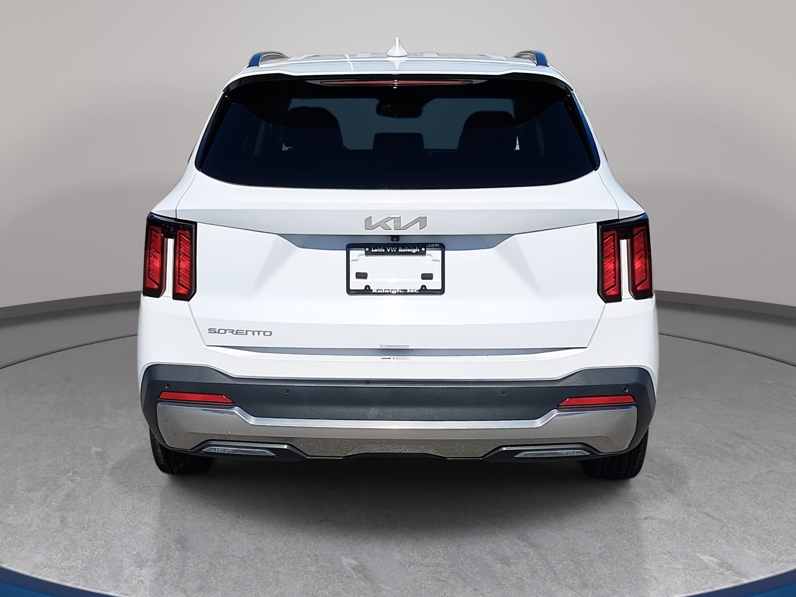 Used 2024 Kia Sorento S FWD image 6