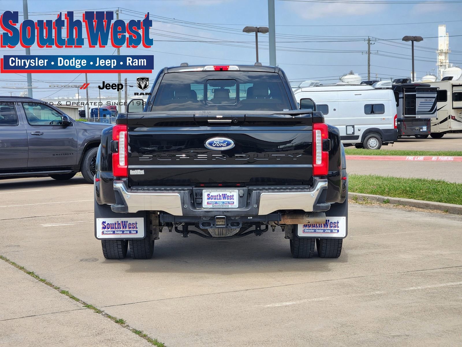 Used 2024 Ford F450 Lariat w/ Lariat Ultimate Package image 8
