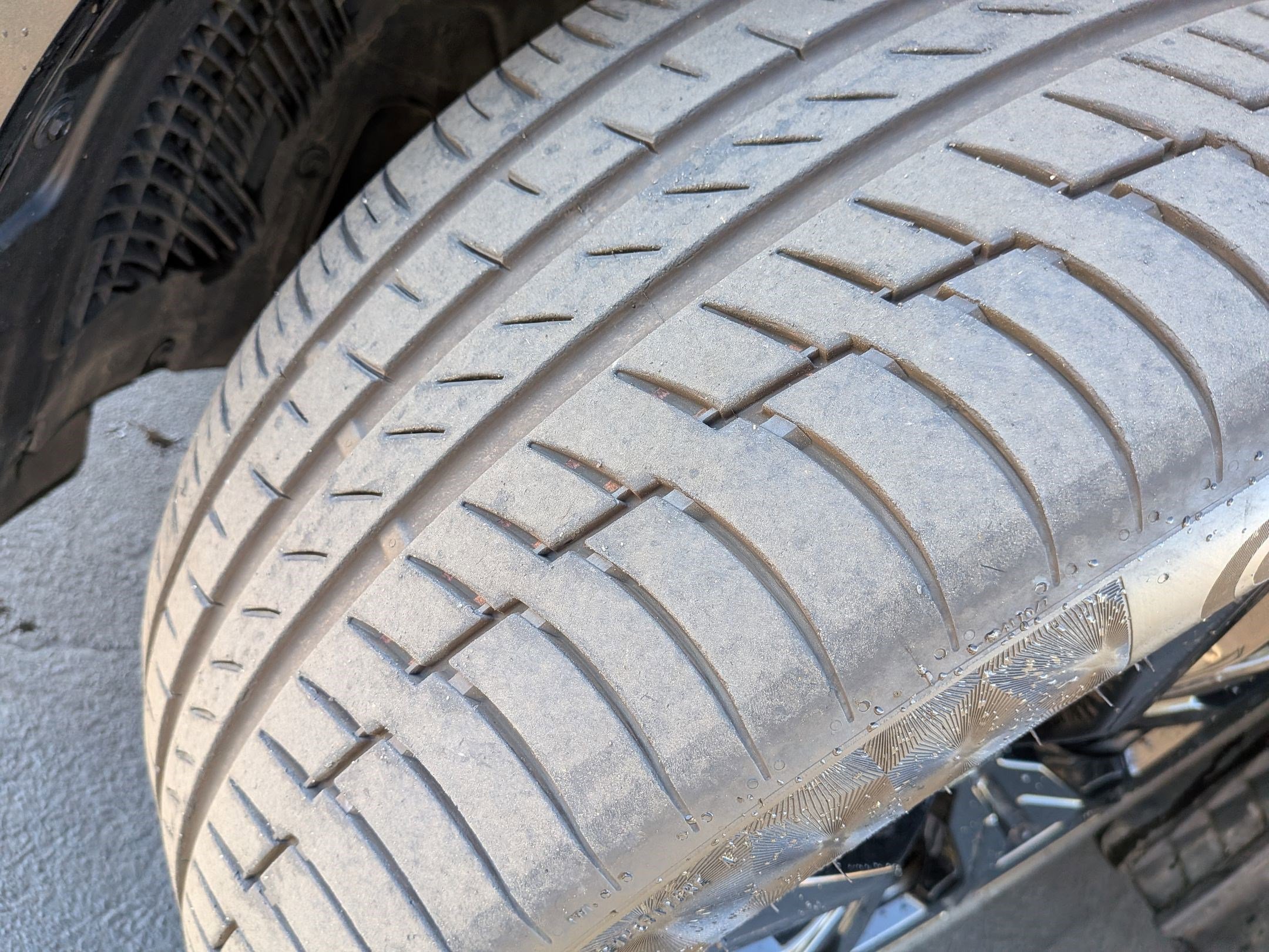 Used 2024 BMW X7 M60i w/ Executive Package image 12