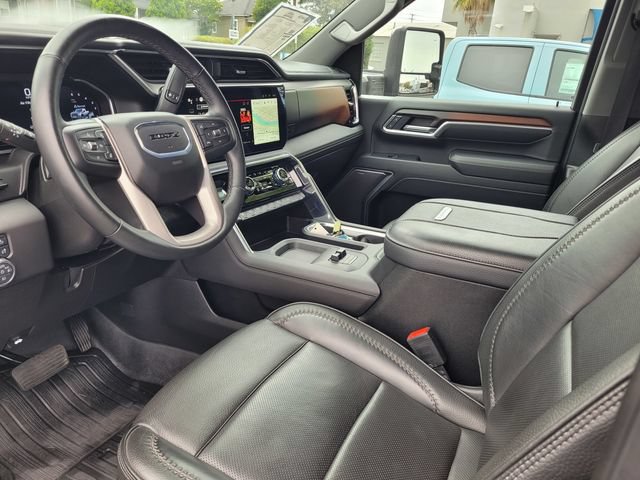 Used 2025 GMC Sierra 2500 Denali w/ Denali Reserve Package AWD/4WD image 12