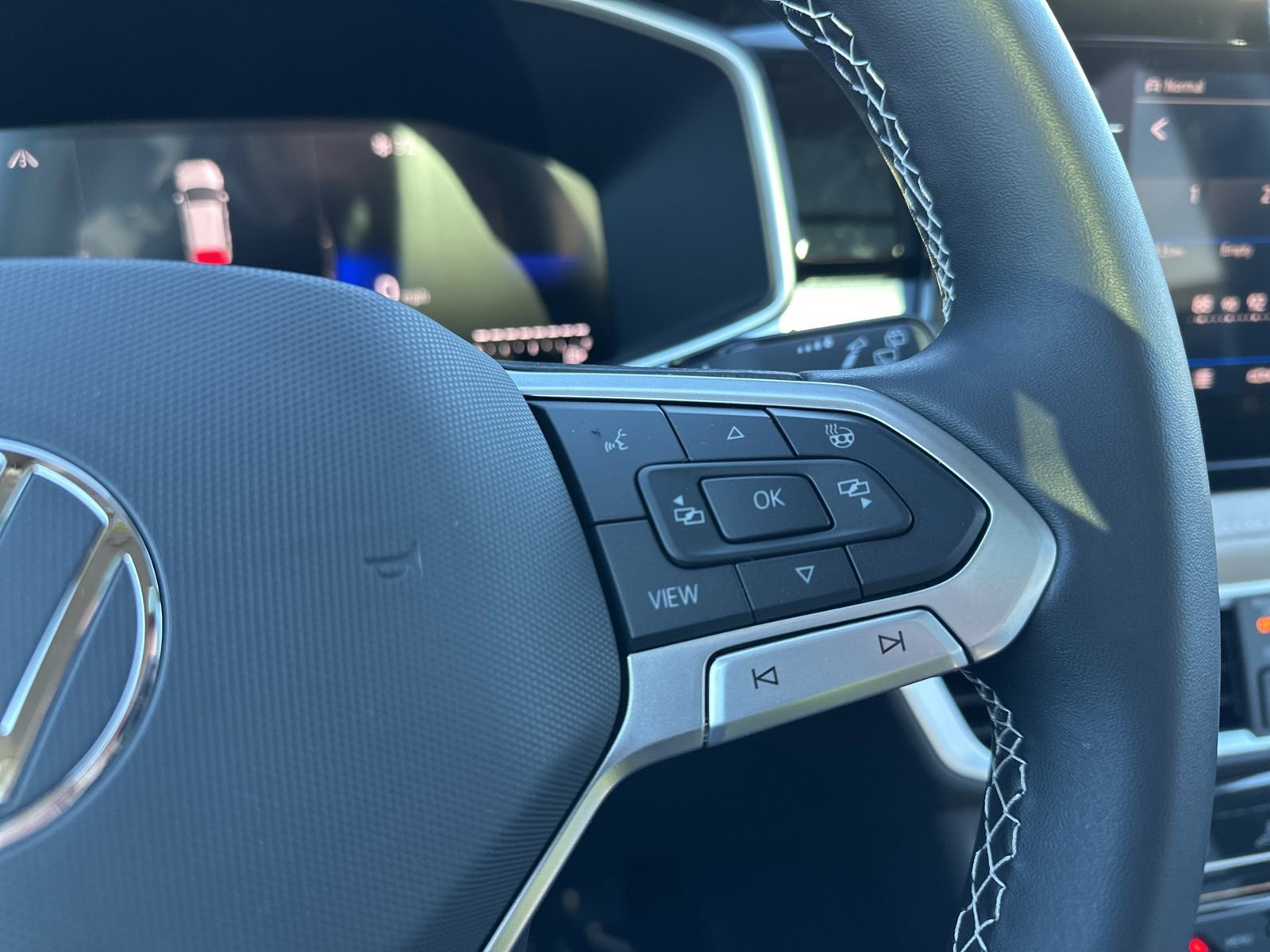 New 2026 Volkswagen Taos SE image 36