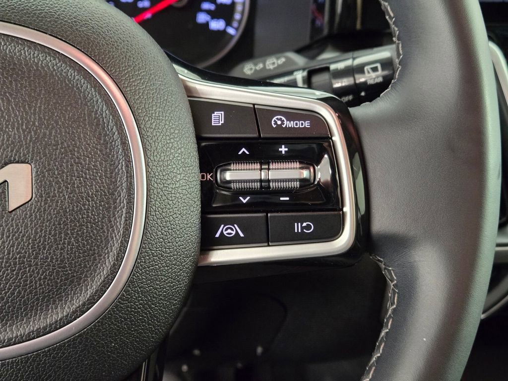 Used 2022 Kia Sorento S FWD image 28
