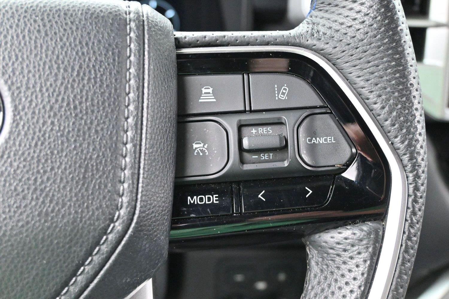 Used 2023 Toyota Sequoia Platinum AWD/4WD image 23