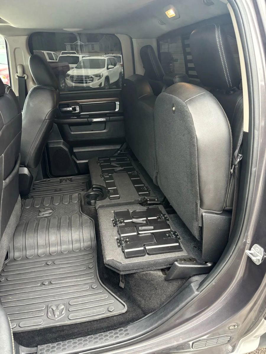 Used 2015 RAM 1500 Laramie w/ Convenience Group image 14