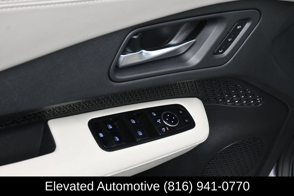 Certified 2024 Nissan Ariya AWD image 17