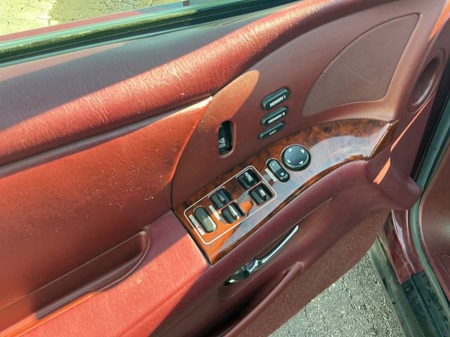 Used 1997 Buick Park Avenue w/ Seating Pkg FWD image 13