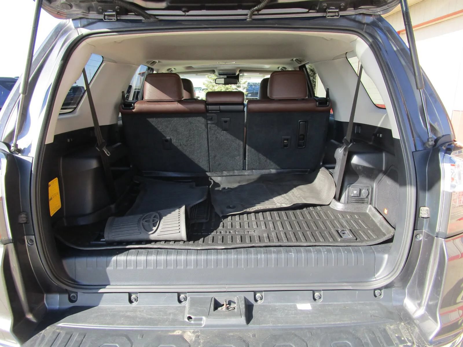 Used 2022 Toyota 4Runner Limited AWD/4WD image 17