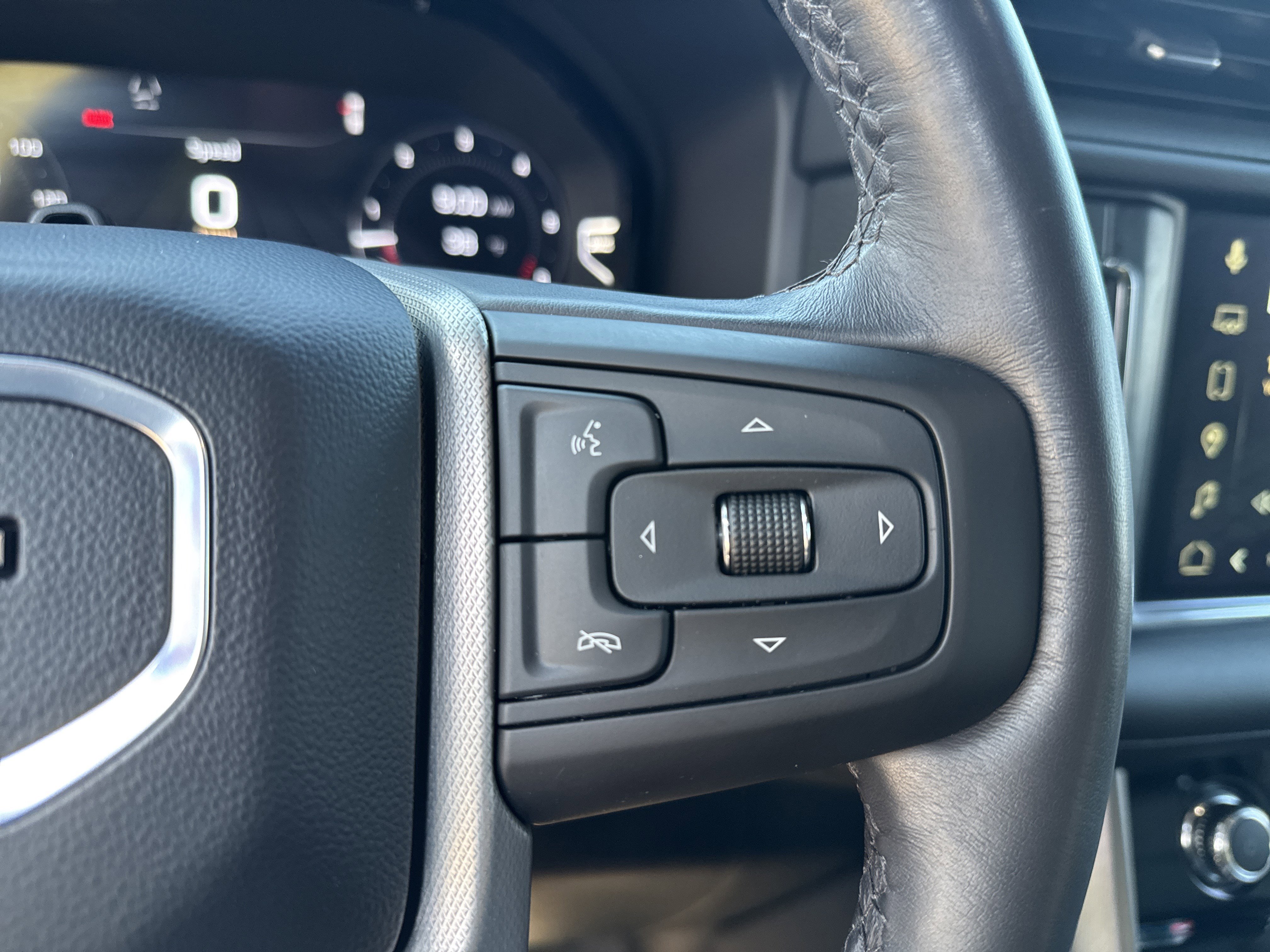 Used 2024 GMC Yukon Denali w/ Advanced Technology Package image 20