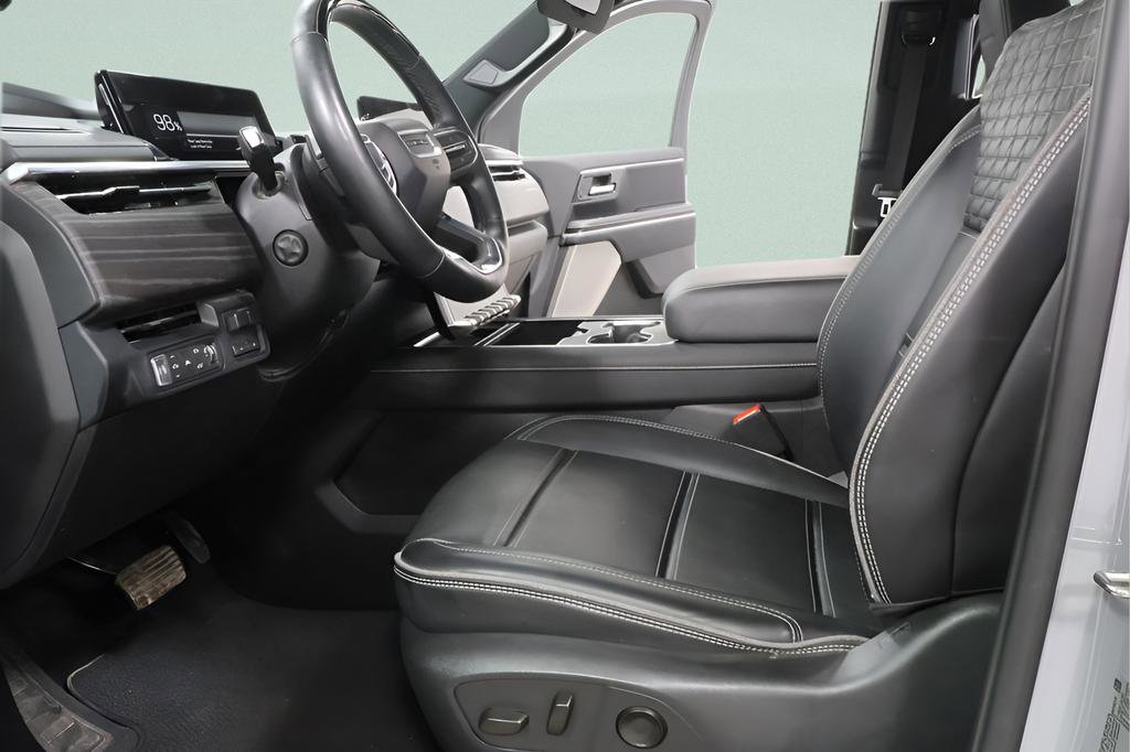 Used 2025 GMC Sierra EV Denali AWD/4WD image 22