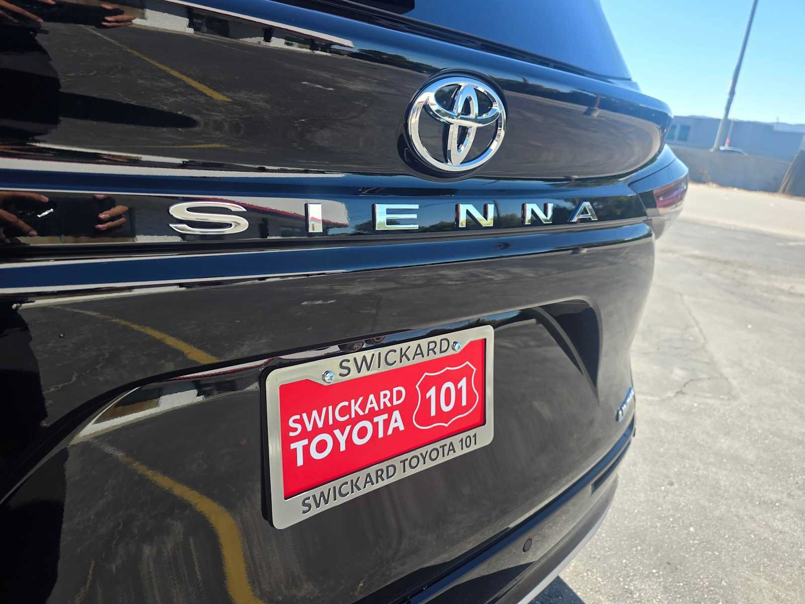 New 2026 Toyota Sienna Limited AWD/4WD image 14