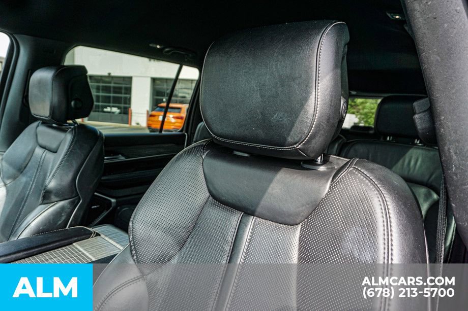 Used 2023 Jeep Wagoneer Series III w/ Preferred Equipment Group image 18