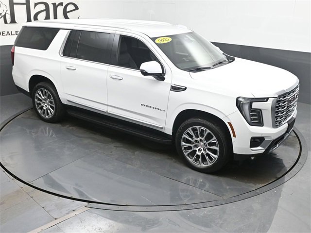 Used 2025 GMC Yukon XL Denali image 48