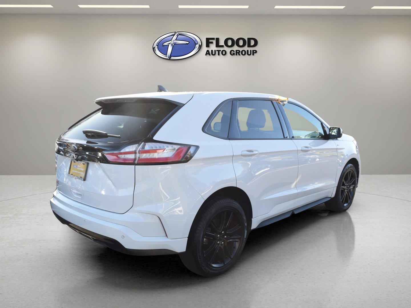 Used 2022 Ford Edge ST-Line w/ Cargo Accessory Package image 4