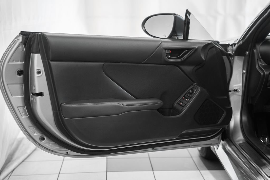 Used 2023 Toyota GR86 RWD image 32