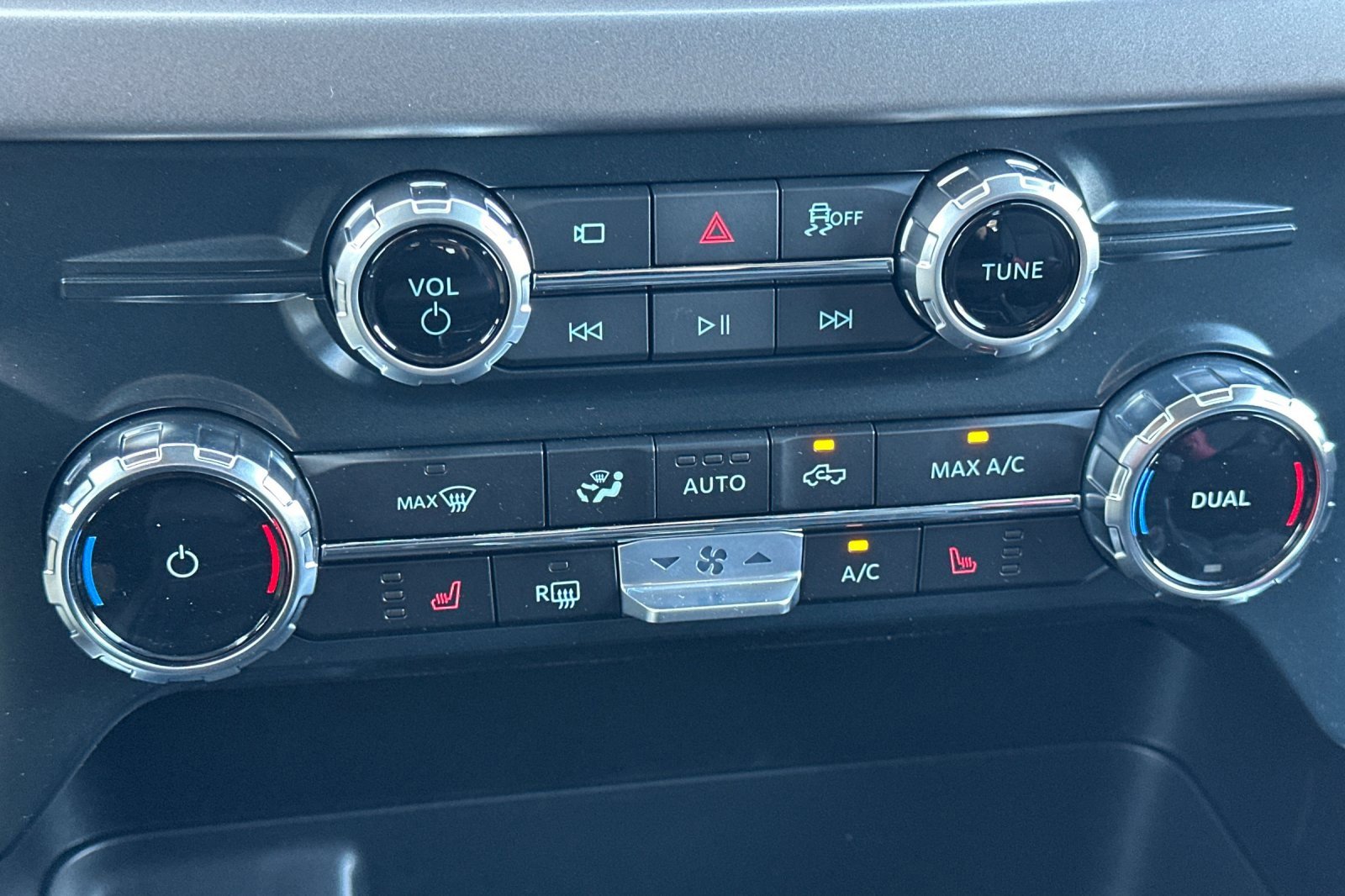 New 2025 Ford F150 XLT w/ Equipment Group 302A MID image 19