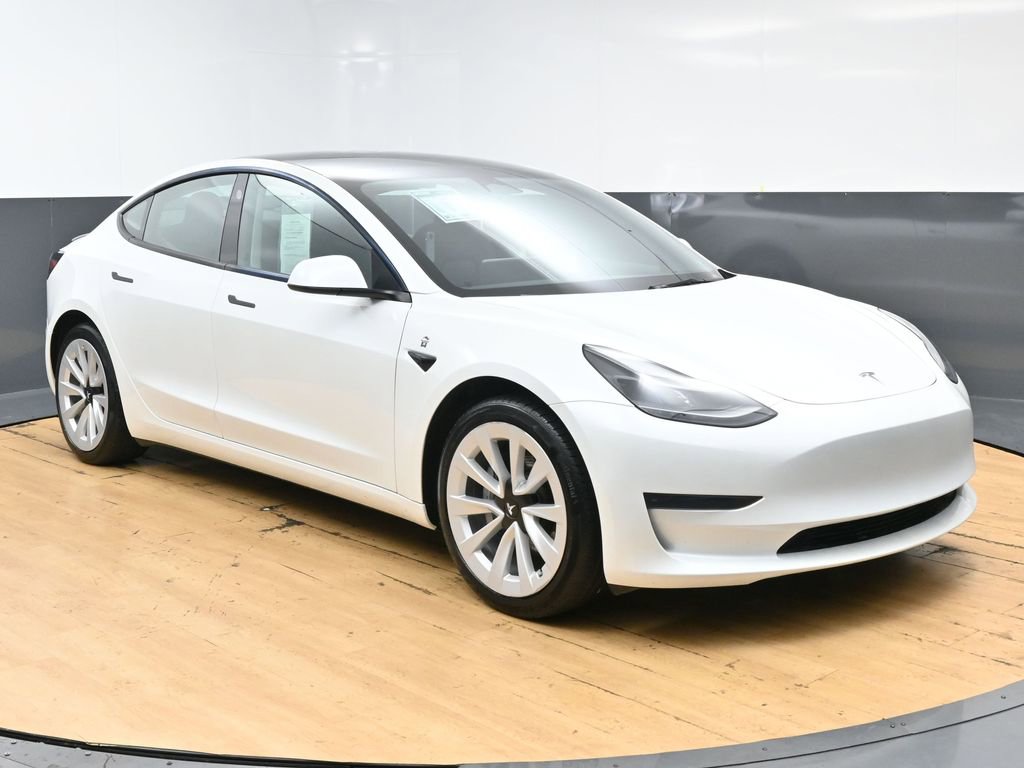 Used 2023 Tesla Model 3 Standard Range image 36