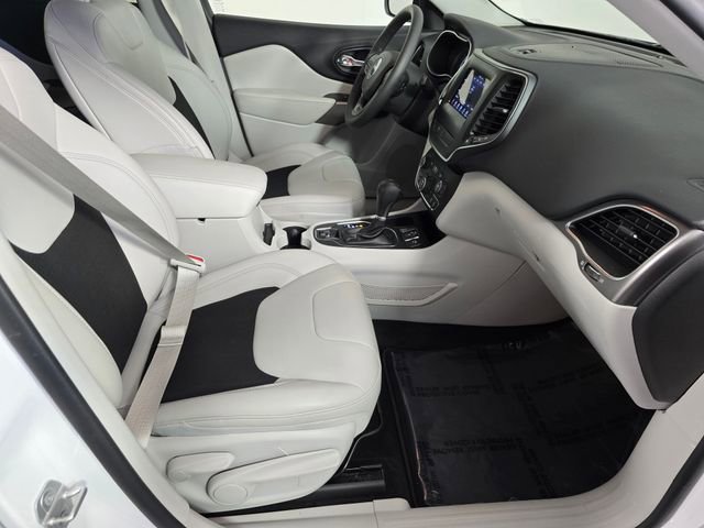 Used 2020 Jeep Cherokee Latitude Plus image 11