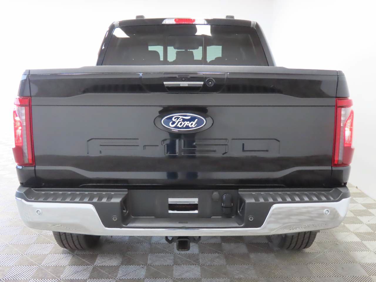 Used 2024 Ford F150 XLT w/ Equipment Group 303A High AWD/4WD image 4