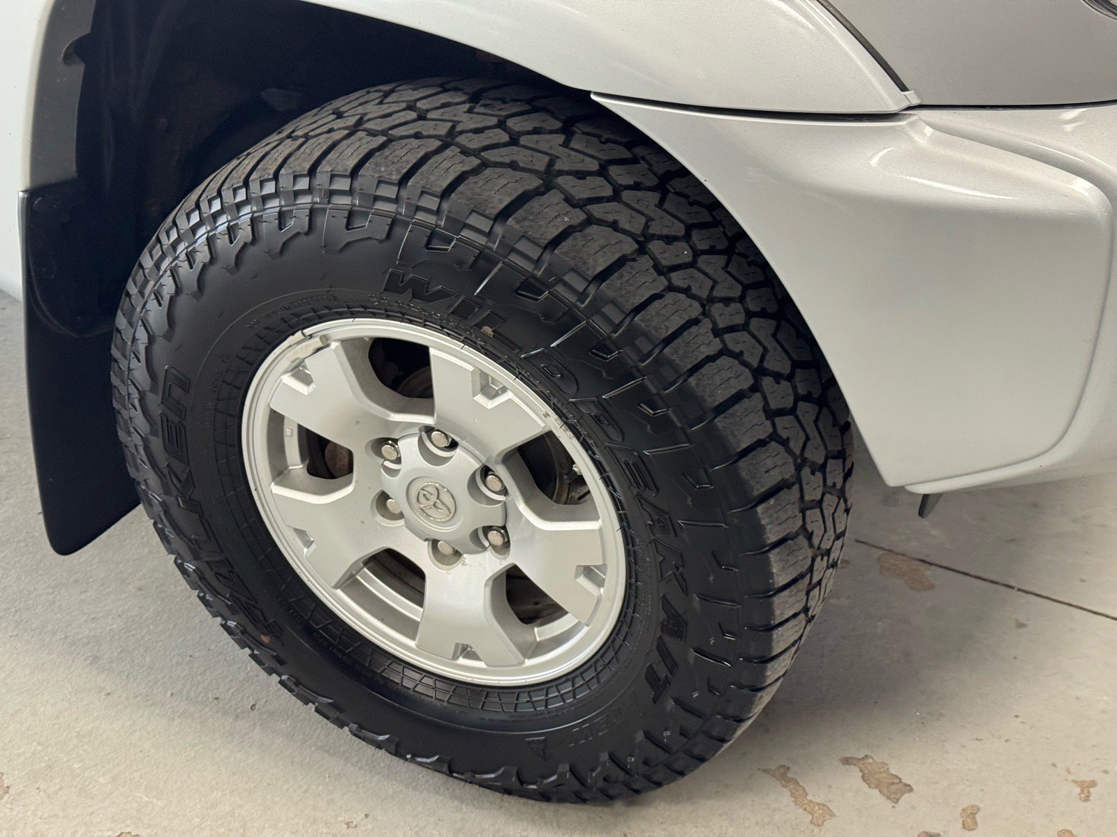 Used 2012 Toyota Tacoma 4x4 Double Cab w/ SR5 Pkg image 4