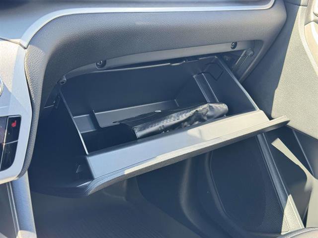 Used 2022 Ford Explorer XLT w/ Equipment Group 202A image 30