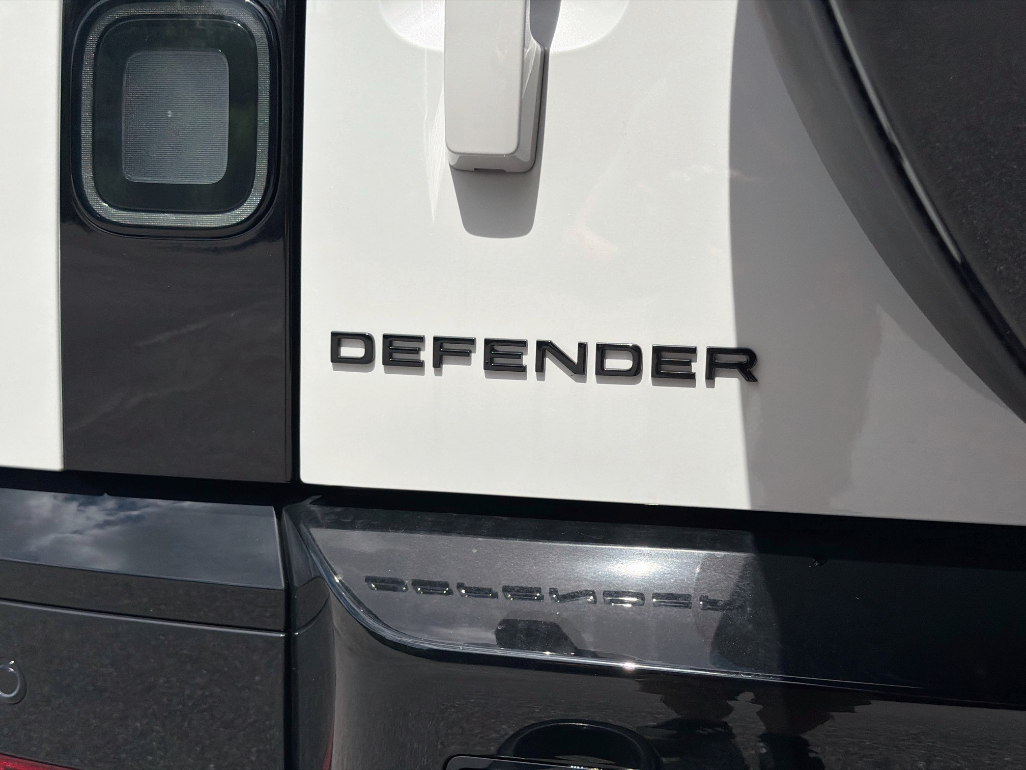 New 2026 Land Rover Defender 110 X-Dynamic SE AWD/4WD image 11