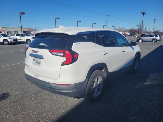 Used 2024 GMC Terrain SLE image 5