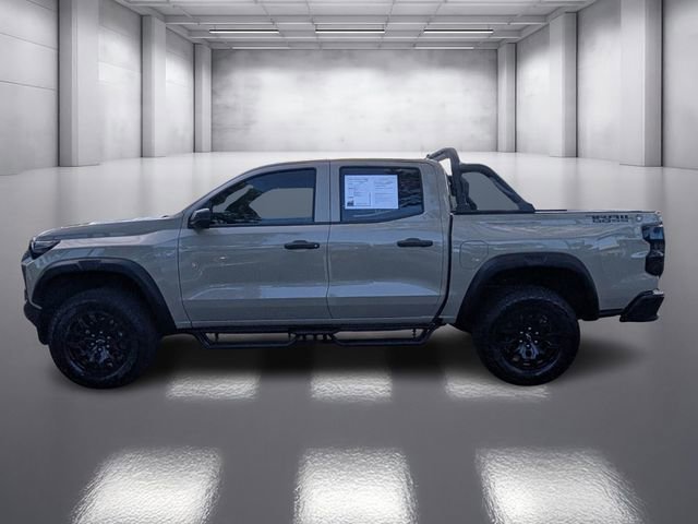 Used 2024 Chevrolet Colorado Trail Boss w/ Advanced Trailering Package AWD/4WD image 2