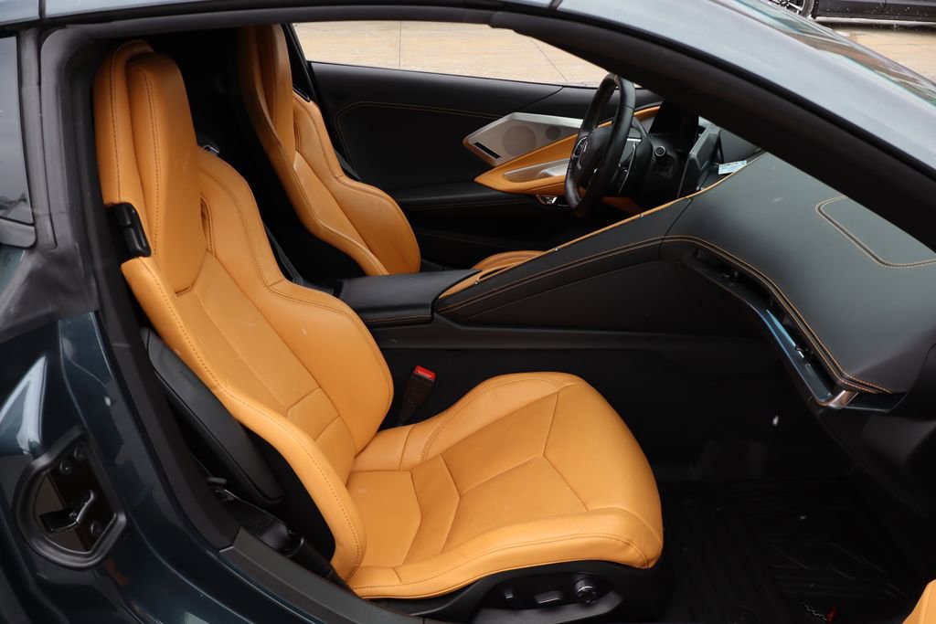 Used 2021 Chevrolet Corvette Stingray Preferred Cpe w/ Engine Appearance Package image 40