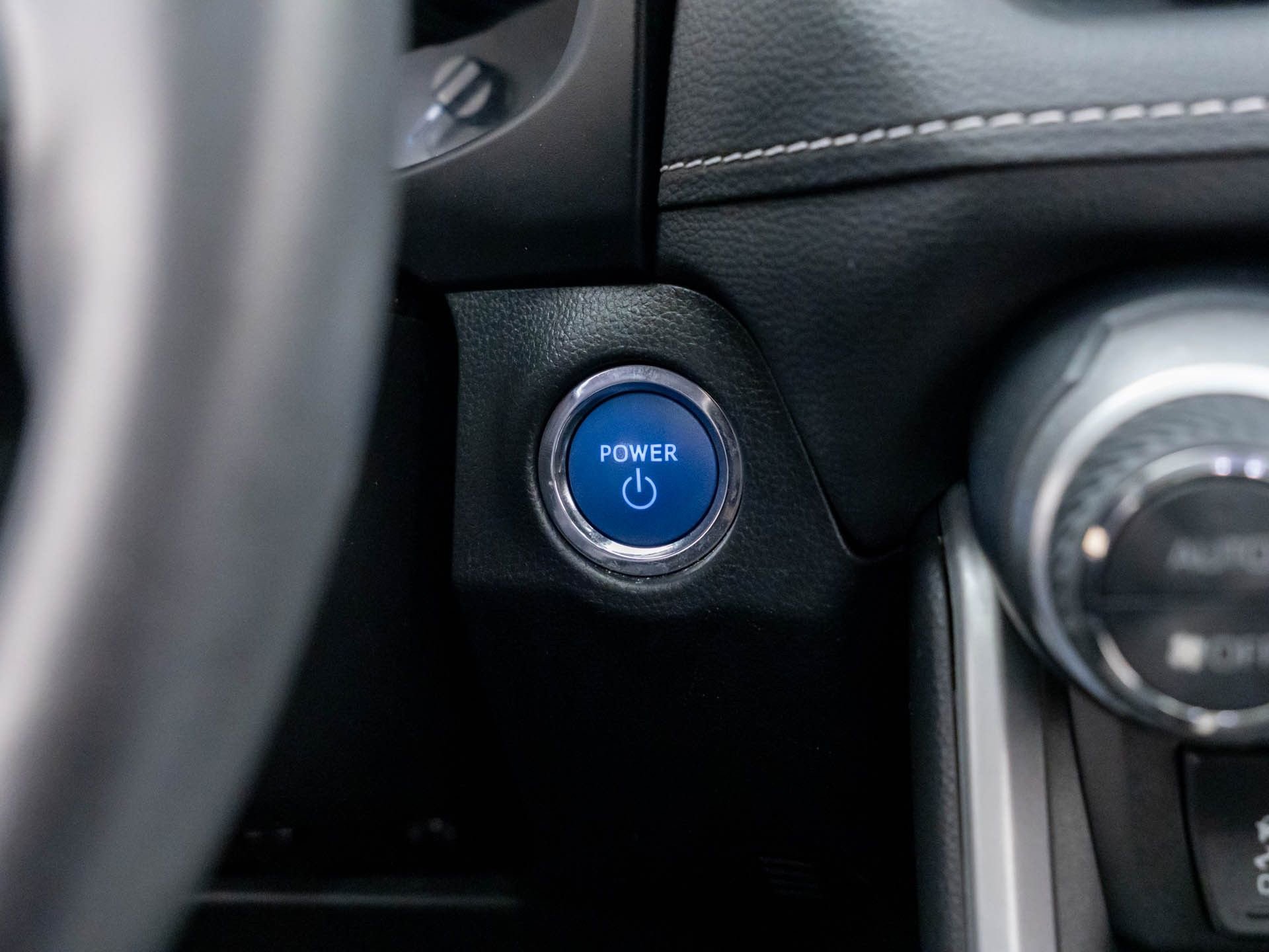 Used 2022 Toyota RAV4 XLE Premium AWD/4WD image 22