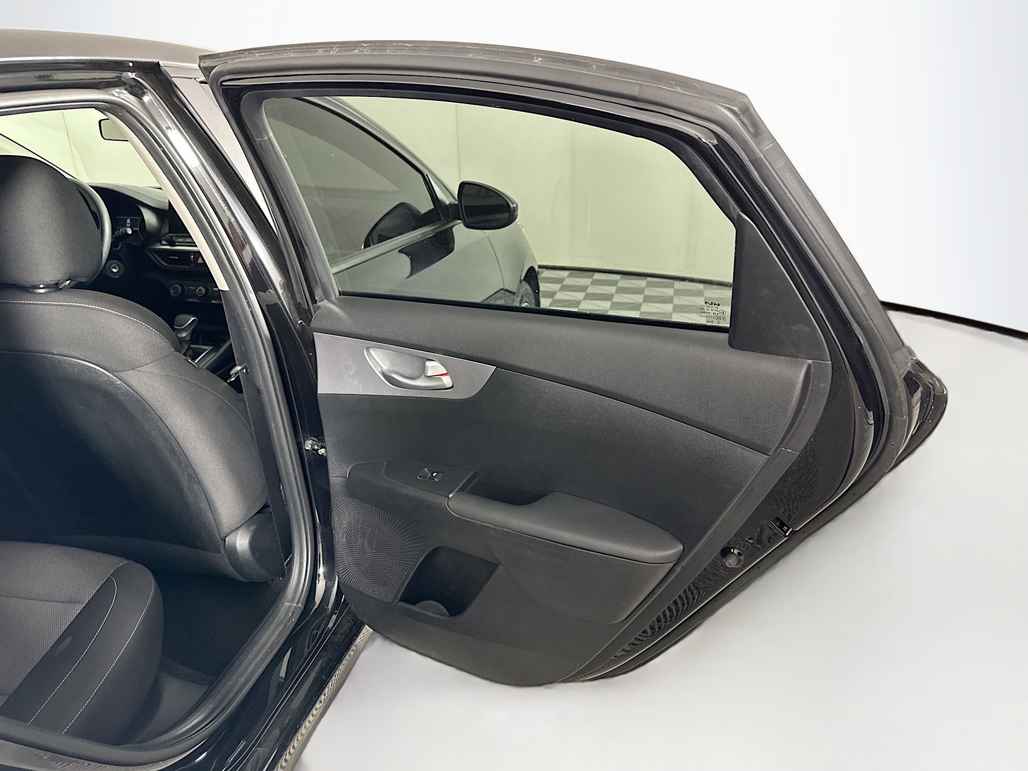 Used 2023 Kia Forte LXS image 27