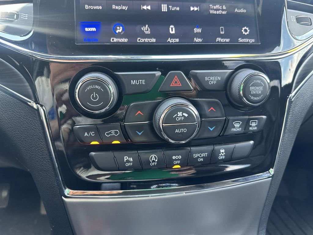 Used 2021 Jeep Grand Cherokee Limited image 25