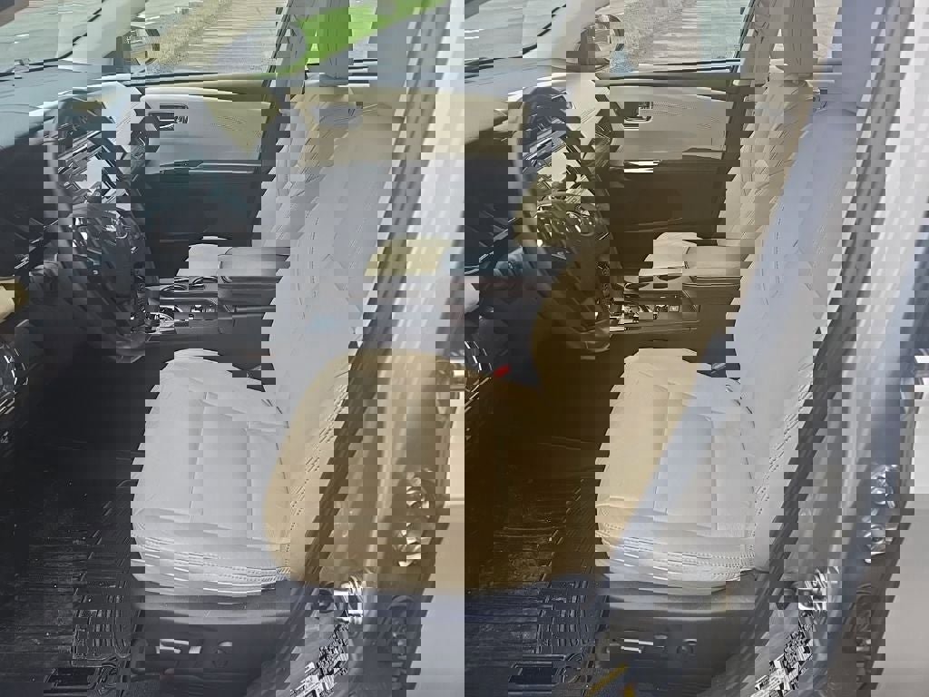 Used 2016 Toyota Avalon XLE Premium image 5