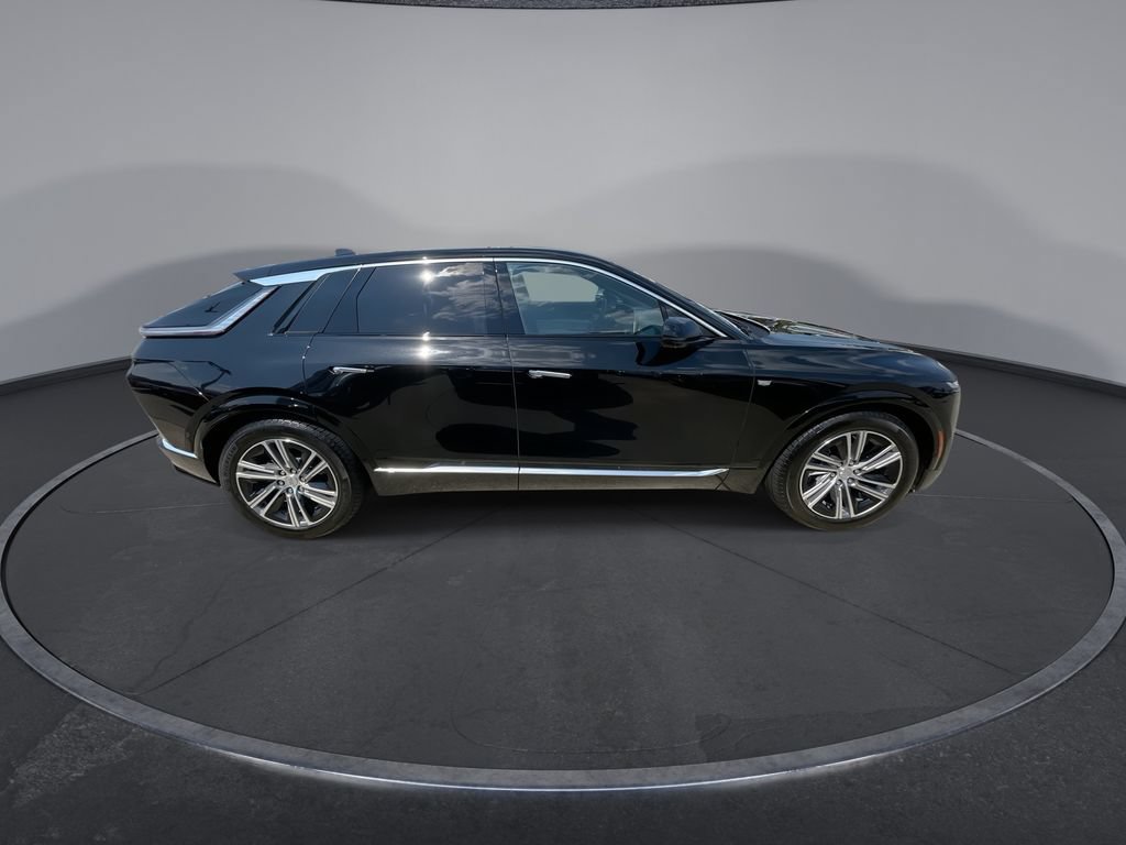 Certified 2024 Cadillac Lyriq Luxury RWD image 9