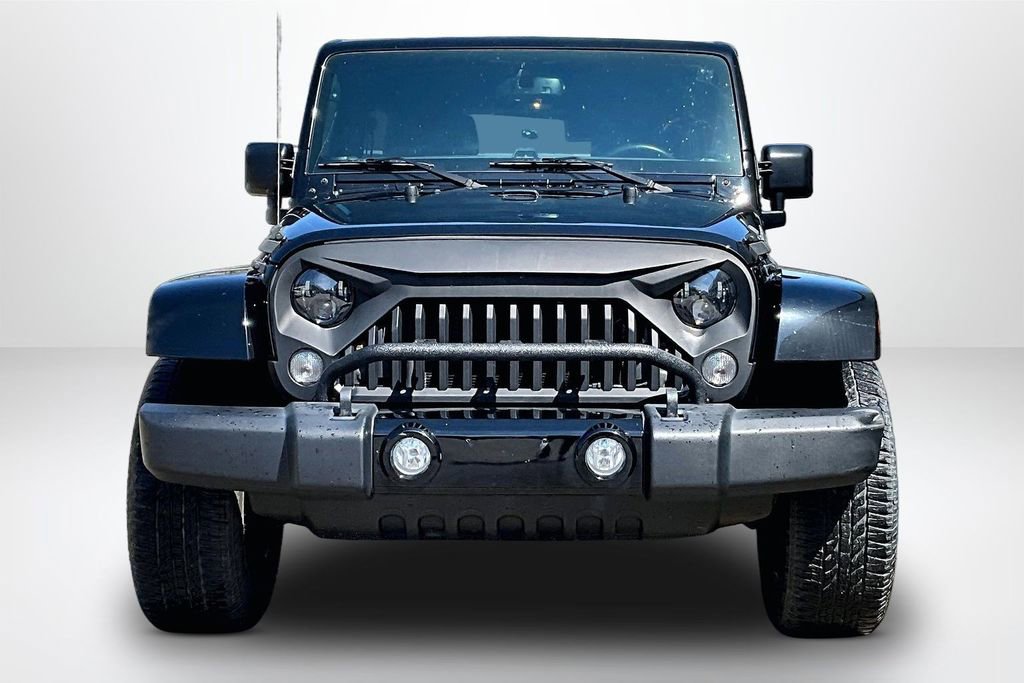 Used 2016 Jeep Wrangler Unlimited Sahara w/ Dual Top Group AWD/4WD image 2