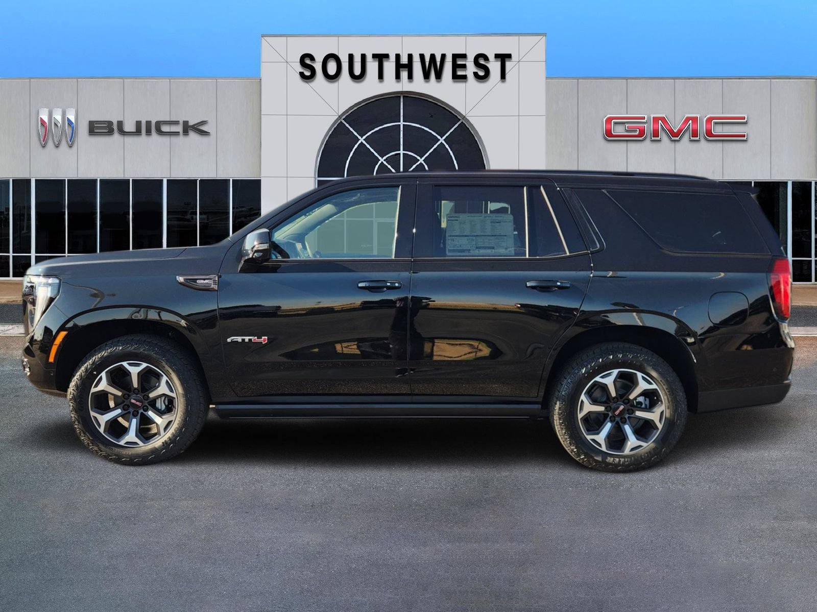 New 2026 GMC Yukon AT4 Ultimate w/ LPO, Floor Liner Package AWD/4WD image 3