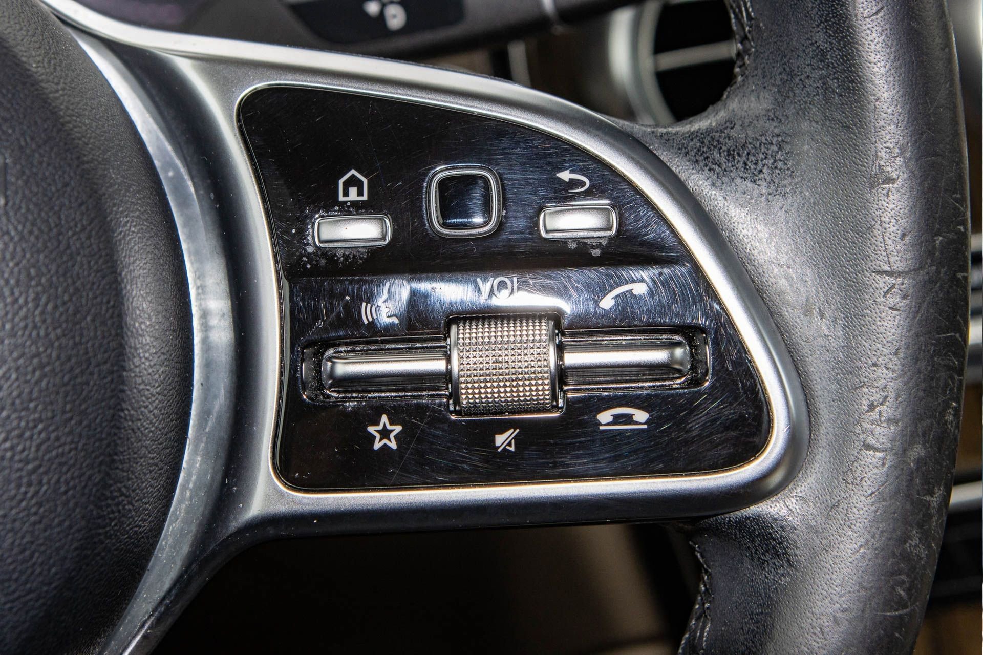 Used 2021 Mercedes-Benz GLC 300 w/ Premium Package image 30