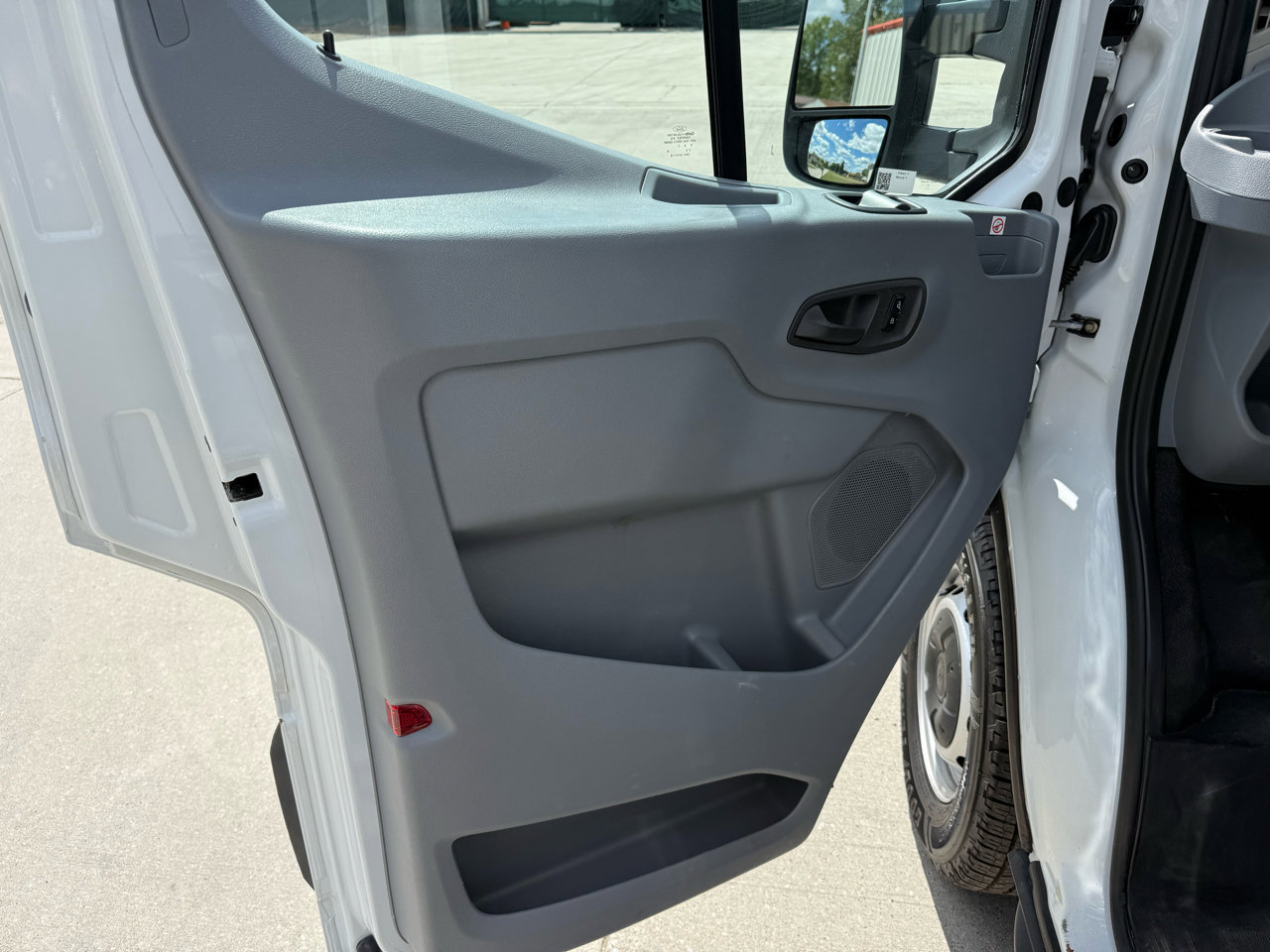 Used 2019 Ford Transit 250 148 Medium Roof image 12