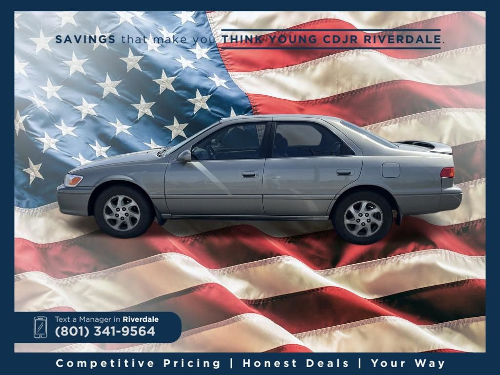 Used 2000 Toyota Camry XLE image 2