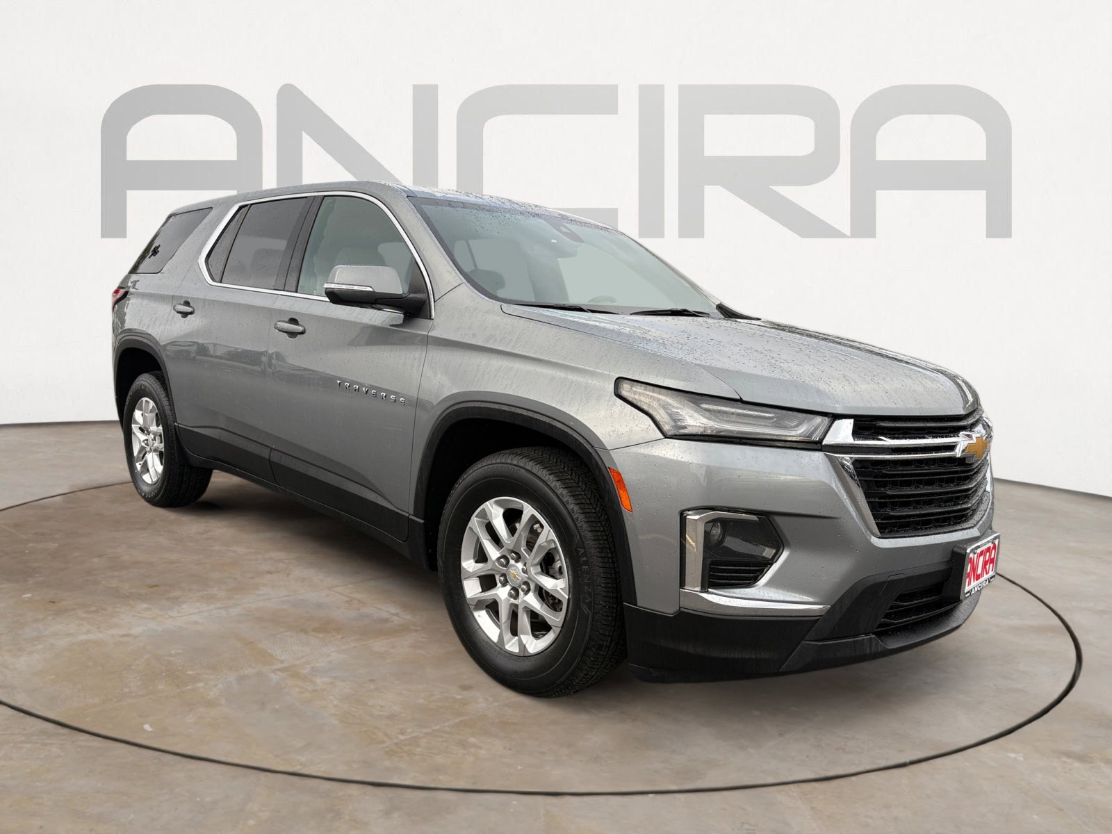 Used 2023 Chevrolet Traverse LS w/ Safety Package image 4