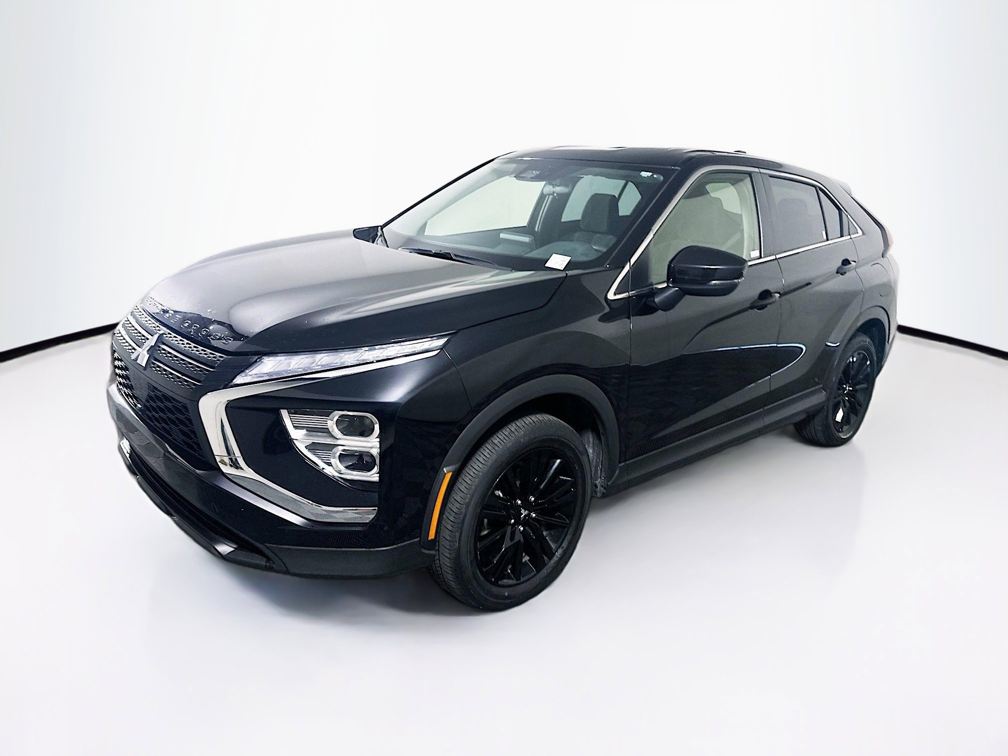 Used 2024 Mitsubishi Eclipse Cross LE image 3