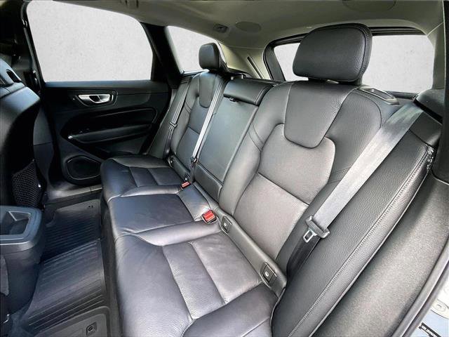 Used 2024 Volvo XC60 B5 Plus w/ Protection Package Premier image 28