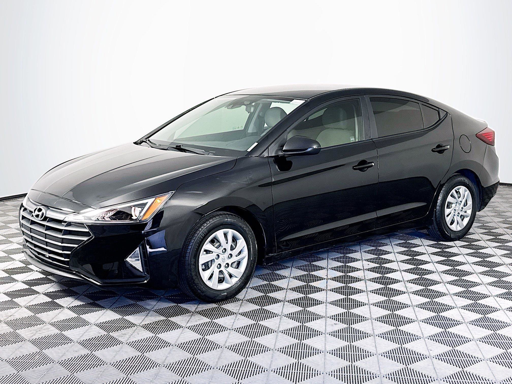 Used 2020 Hyundai Elantra SE image 4