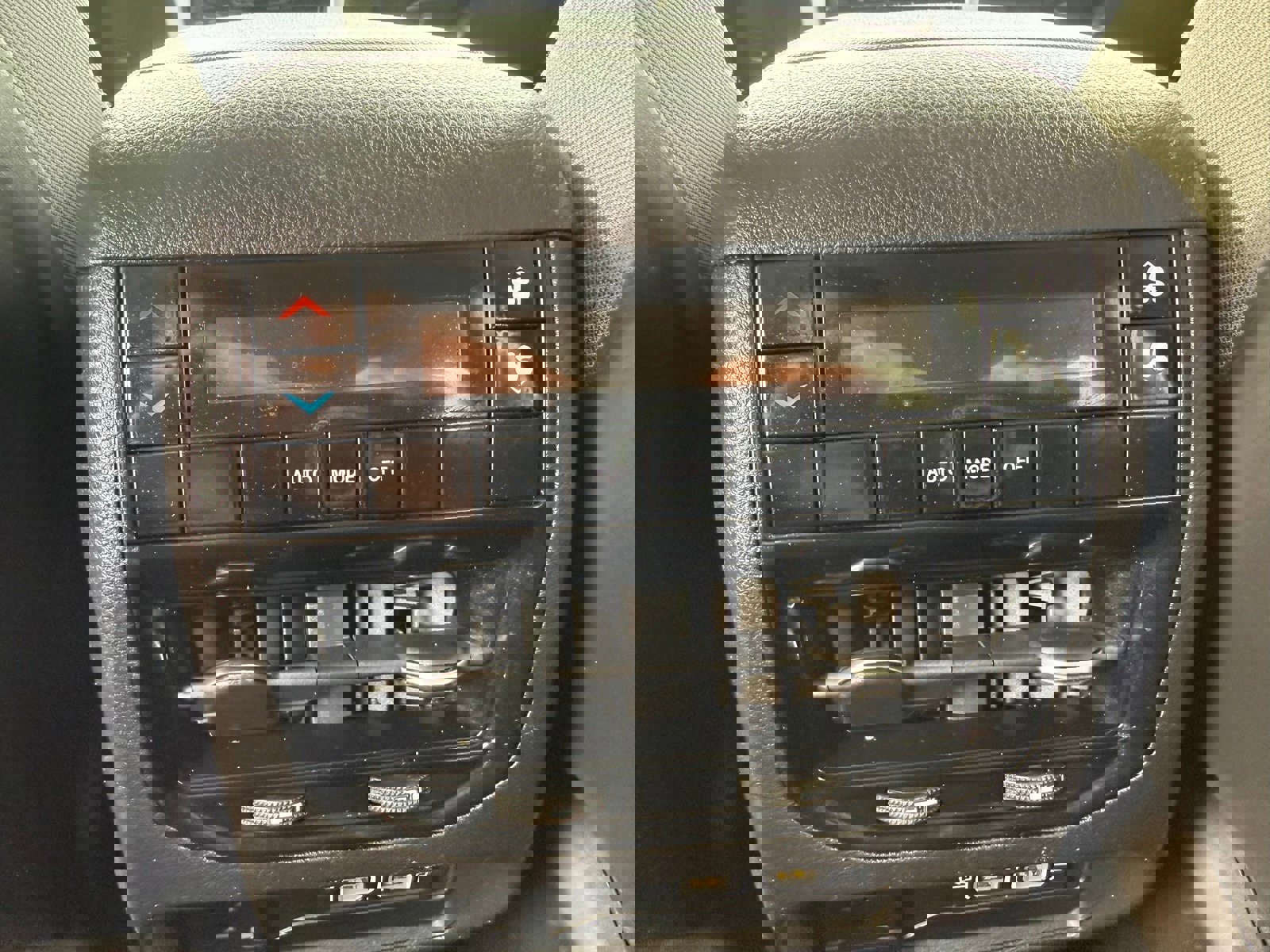 Used 2022 Jeep Grand Cherokee L Laredo w/ Luxury Tech Group I image 17